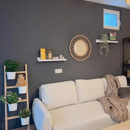 Cozy & Stylish Flat In Frankfurt, Easy Access To Messe & Centre