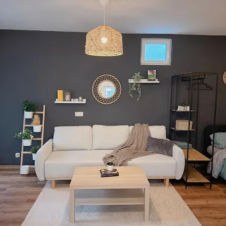 Apartment Cozy & Stylish Flat In Frankfurt, Easy Access To Messe & Centre Frankfurt am Main